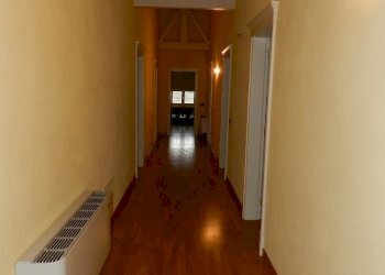 DSCN9873.JPG - Ufficio Via Nazario Sauro 87, Lucca - foto 4