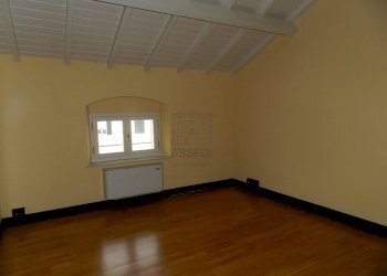 DSCN9876.JPG - Ufficio Via Nazario Sauro 87, Lucca - foto 6