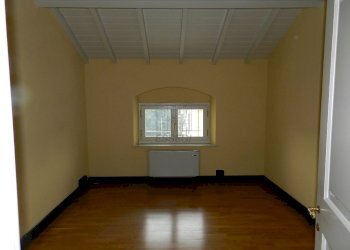 DSCN9879.JPG - Ufficio Via Nazario Sauro 87, Lucca - foto 9