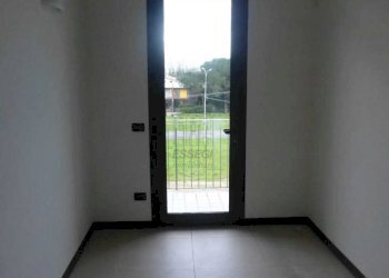 P1080042.JPG - Ufficio Lucca - foto 3