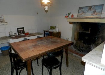 casa colonica da ristruttrurare Lucca (13).JPG - Casale Via per Chiatri, Lucca - foto 6