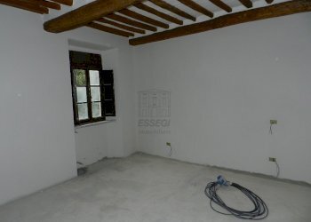 casa colonica da ristruttrurare Lucca (22).JPG - Casale Via per Chiatri, Lucca - foto 10