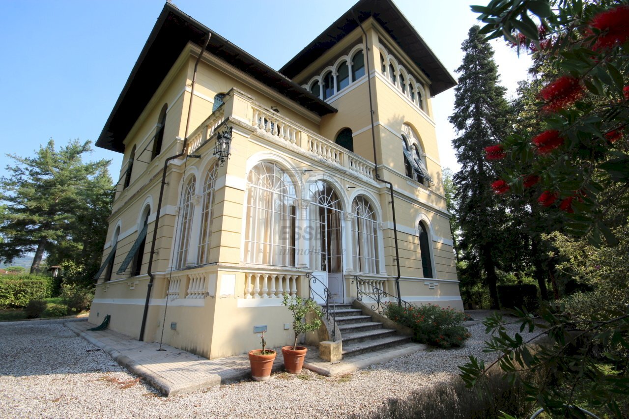 villa antica ristrutturata con dependance giardino - Villa Via Sarzanese 1028, Lucca - foto 2