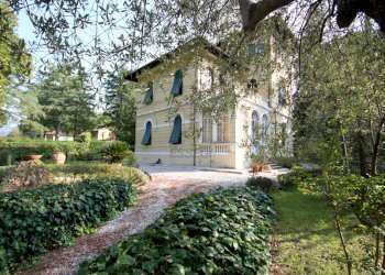 villa antica ristrutturata con dependance giardino - Villa Via Sarzanese 1028, Lucca - foto 6