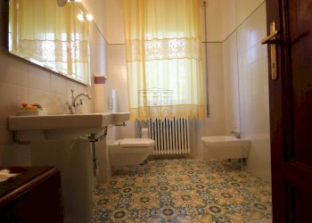 villa antica ristrutturata con dependance giardino - Villa Via Sarzanese 1028, Lucca - foto 23