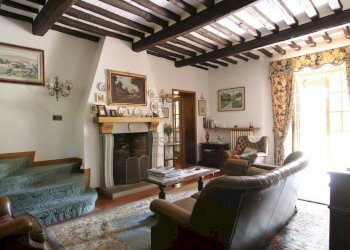 vendesi villa con giardino privato lucca IMG_9265. - Casale Via di Villa Gaia 508, Lucca - foto 12