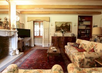 vendesi villa con giardino privato lucca IMG_9268. - Casale Via di Villa Gaia 508, Lucca - foto 16