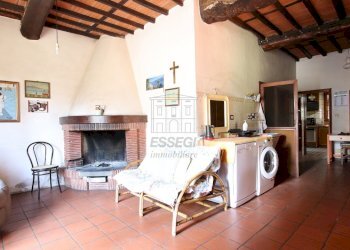 vendesi villa con giardino privato lucca IMG_9275. - Casale Via di Villa Gaia 508, Lucca - foto 21