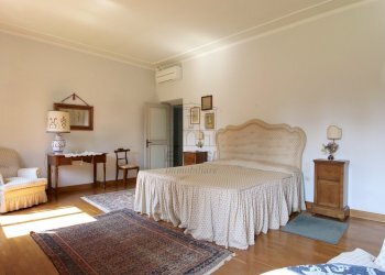 vendesi villa con giardino privato lucca IMG_9281. - Casale Via di Villa Gaia 508, Lucca - foto 26