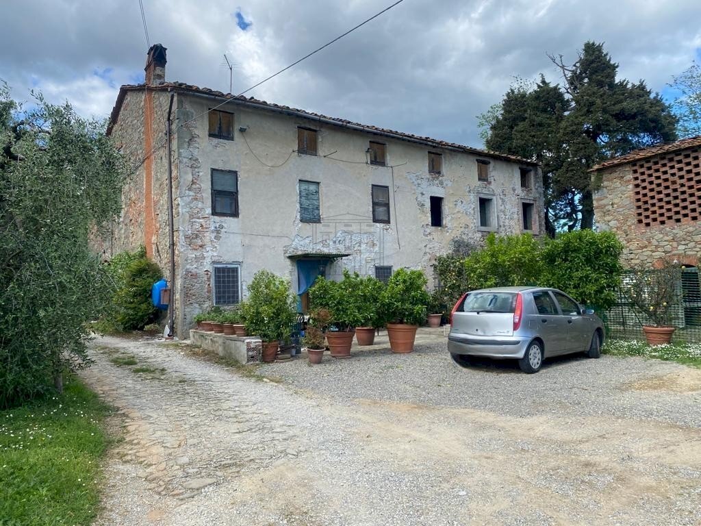 AFFASCINANTE CASA COLONICA DA RISTRUTTURARE NEL CU - Casale Via Gelli 41, Lucca - foto 2
