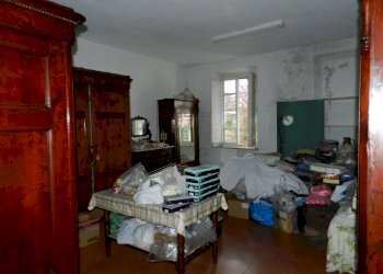 Ampio fabbricato fronte strada con parcheggio - Terratetto - Terracielo Via della Chiesa XXI 145, Lucca - foto 7