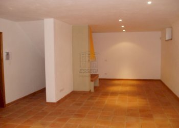 P1010038.JPG - Casa indipendente Camaiore - foto 2