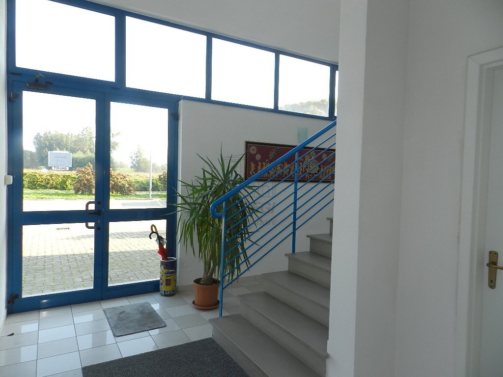 DSCN9666.JPG - Ufficio Via C. Angeloni, Lucca - foto 3