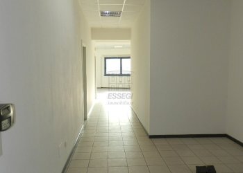 DSCN9669.JPG - Ufficio Via C. Angeloni, Lucca - foto 6