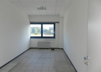 DSCN9672.JPG - Ufficio Via C. Angeloni, Lucca - foto 9