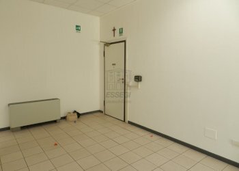 DSCN9677.JPG - Ufficio Via C. Angeloni, Lucca - foto 13