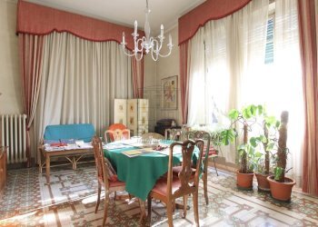 vendesi villa con giardino lucca centro storico IM - Villa Lucca - foto 1