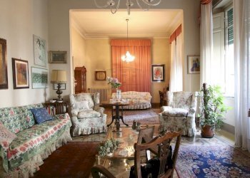 vendesi villa con giardino lucca centro storico IM - Villa Lucca - foto 6