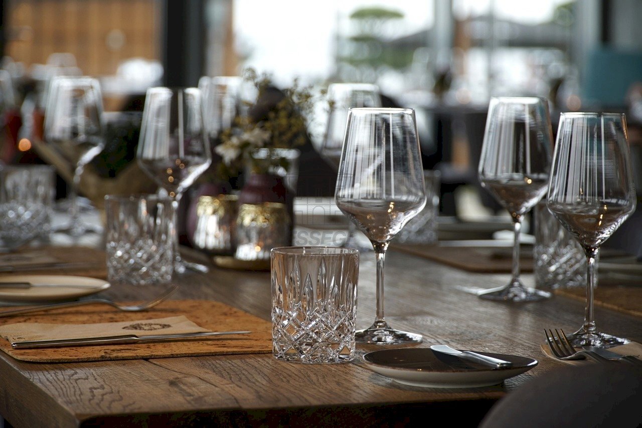 dinner-table-g52f41d8c2_1920.jpg - Restaurant Lucca - photo 1