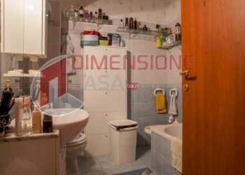 130711393.jpg - Three-room apartment via della riserva nuova, Roma - photo 8