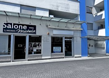 Retecasa_Cornedo - Locale Commerciale viale trieste 16, Cornedo Vicentino - foto 1