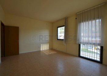 DSC_0657.JPG - Ufficio Cornedo Vicentino via Rasia dal polo 6, Cornedo Vicentino - foto 4