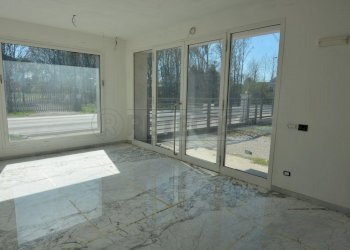 INTERNI - Locale Commerciale Via Terza Armata 46, San Giorgio di Nogaro - foto 10