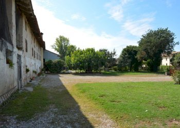 GIARDINO - Casale Via C. Battisti 30, Chiopris-Viscone - foto 4
