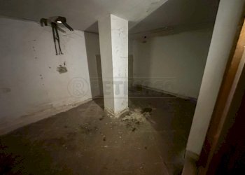 CANTINA - Locale Commerciale VIA ANTON LAZZARO MORO 12, Udine - foto 8