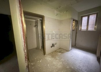 BAGNO - Locale Commerciale VIA ANTON LAZZARO MORO 12, Udine - foto 16