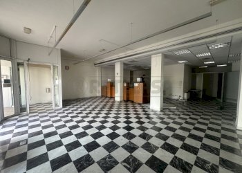 SALA - Locale Commerciale Via Stazione 71/33, Manzano - foto 7