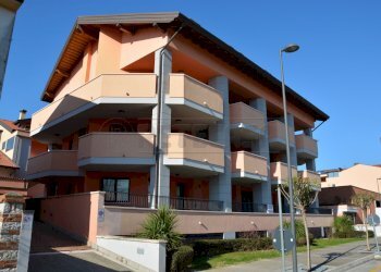 ESTERNO3 - Ufficio GRADO VIA LUIGI RIZZO 13, Grado - foto 3