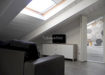 soggiorno con angolo cottura - Attic Corso Giuseppe Garibaldi, Napoli - photo 9