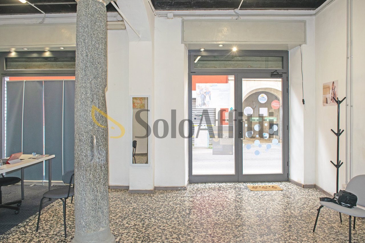 Commercial Premises Mariano Comense - photo 2