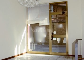 locale commerciale - Commercial Premises Mariano Comense - photo 1