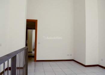 locale commerciale - Commercial Premises Mariano Comense - photo 2
