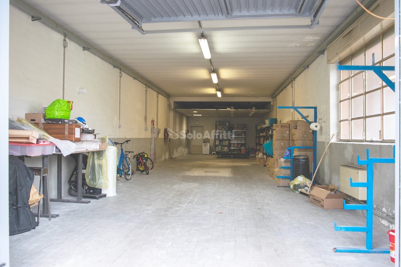 magazzino - Warehouse Cabiate - photo 1