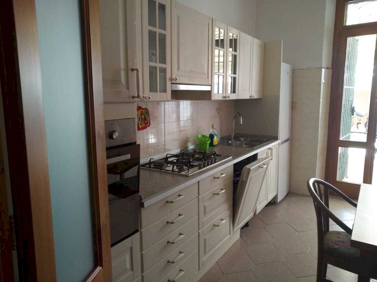 PHOTO-2019-08-20-12-51-38_1.jpg - Villa a Schiera Viareggio - foto 3