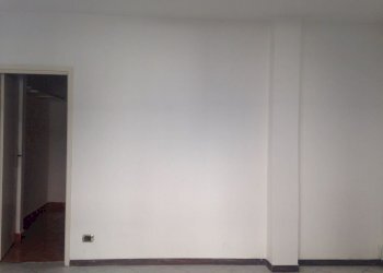 PHOTO-2018-08-06-16-59-42 (3).jpg - Commercial Premises Viareggio - photo 1