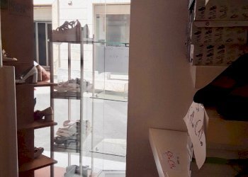 IMG-8023.jpg - Commercial Premises Carrara - photo 3