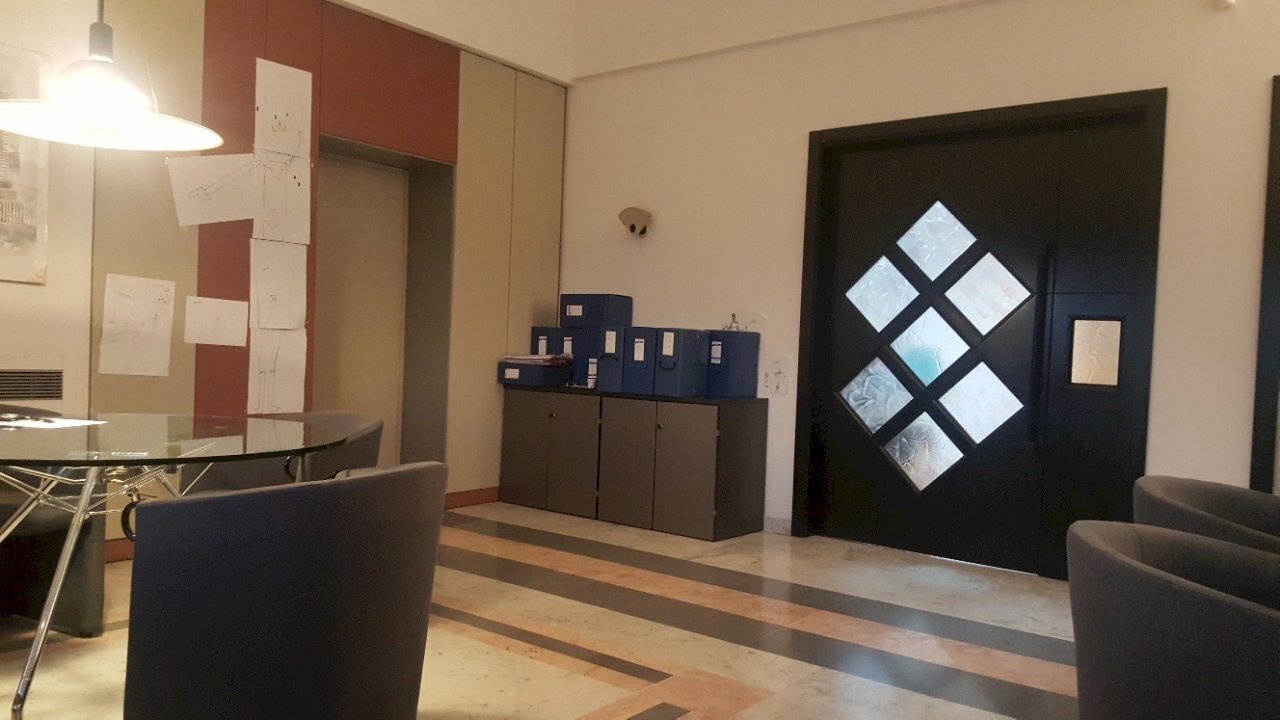 20190116_172340_resized.jpg - Office Carrara - photo 2