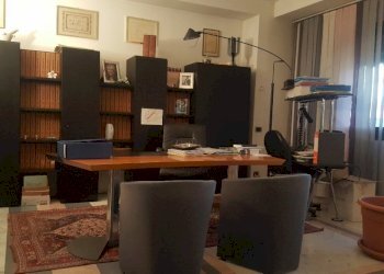 20190116_172325_resized.jpg - Ufficio Carrara - foto 1