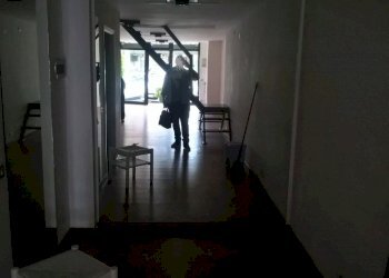 WP_20180503_16_26_16_Rich.jpg - Locale Commerciale Carrara - foto 2