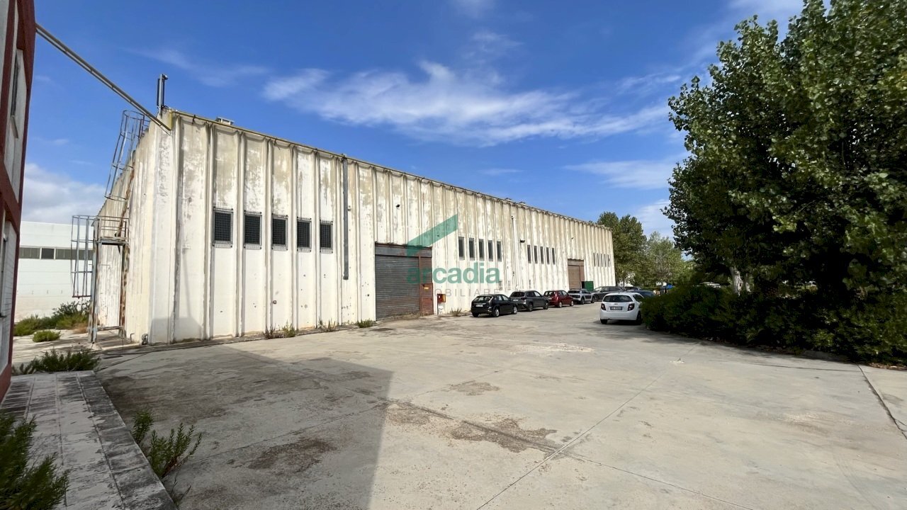 Vista - Commercial Premises SP231 KM 0, 800, Modugno - photo 1