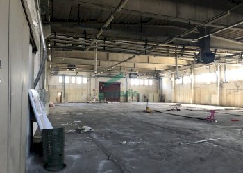 Vista interno capannone - Locale Commerciale SP231 KM 3, 674, Modugno - foto 1