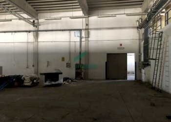 Vista interno capannone - Locale Commerciale SP231 KM 3, 674, Modugno - foto 12