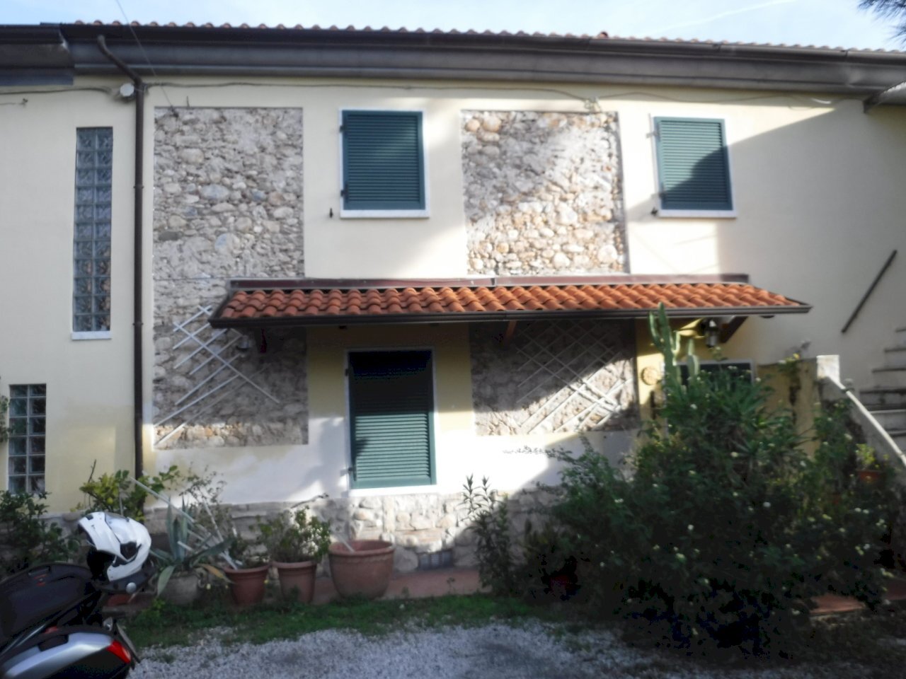 DSCF2039.JPG - Casa semi indipendente Carrara - foto 1