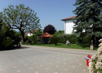 DSCF2699.JPG - Casa indipendente Castelnuovo Magra - foto 2