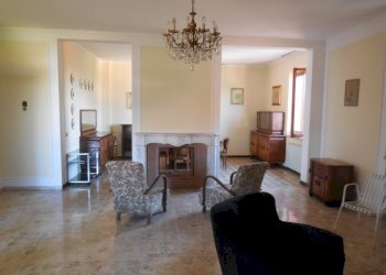 DSCN7909.JPG - Villa Castelnuovo Magra - foto 3