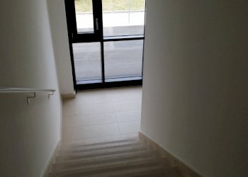 vano scala - Appartamento Viale Giovanni Falcone 48a, Parma - foto 3